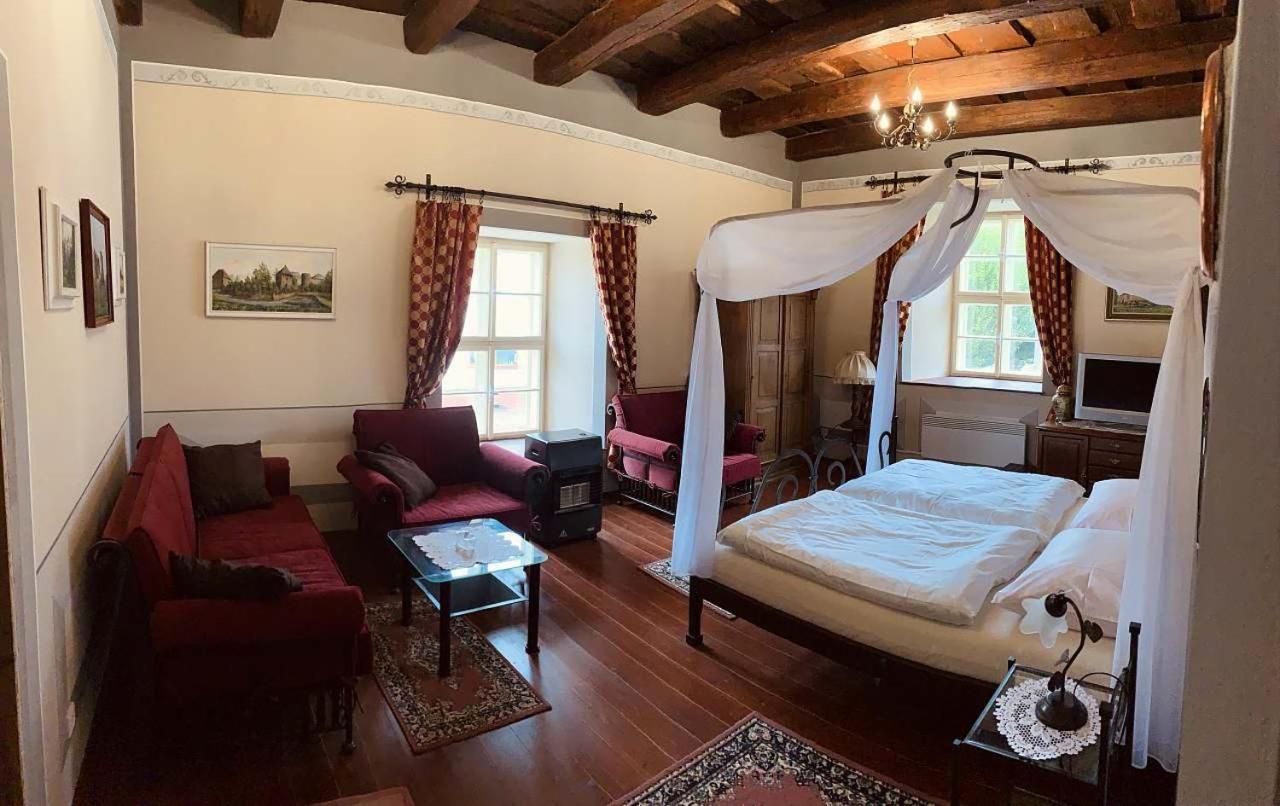 Zamek Mokrosuky Dış mekan fotoğraf